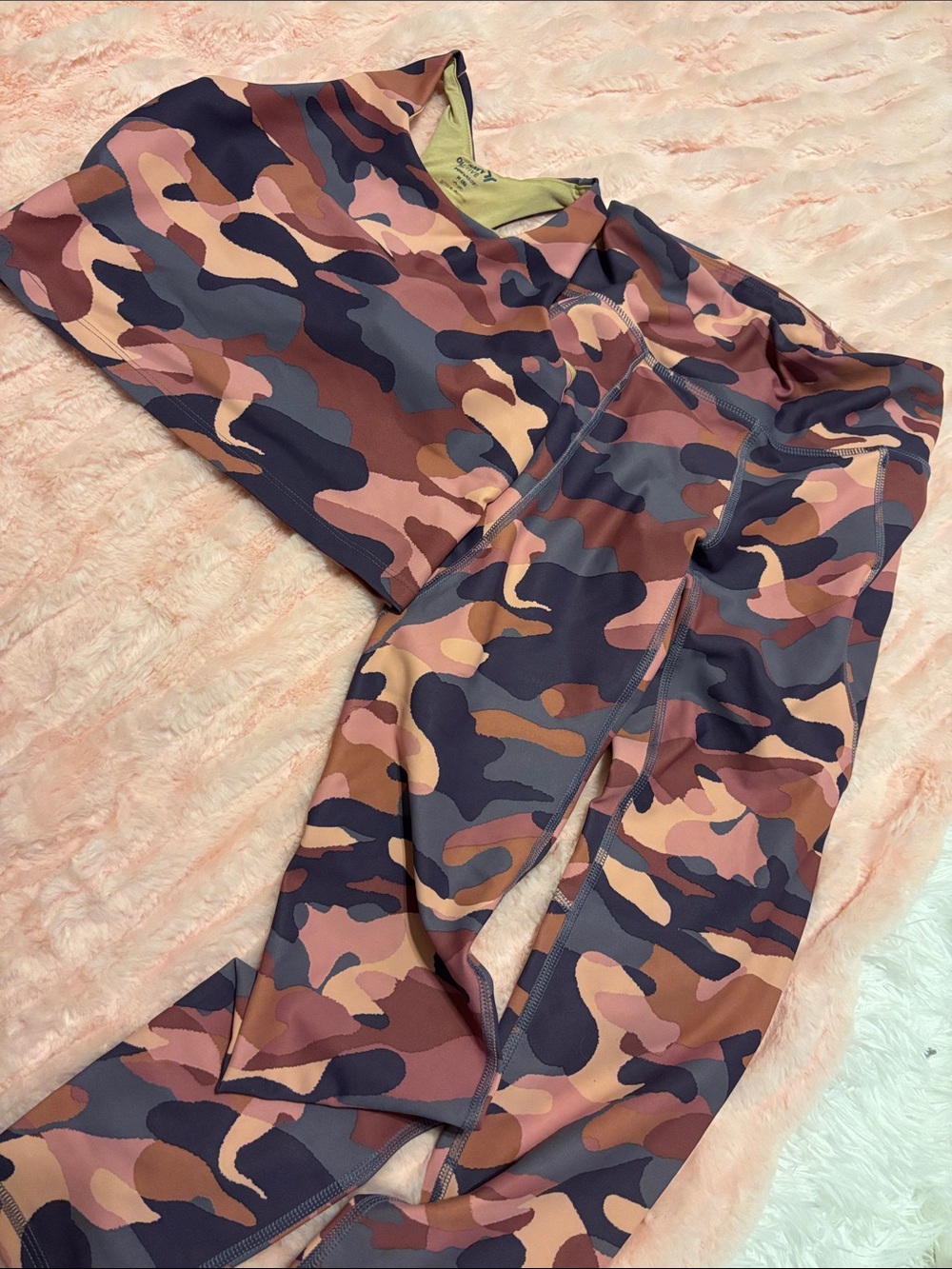 Old Navy Kids Camouflage Active Set - Powersoft Girl 8 Like New Smoke Free